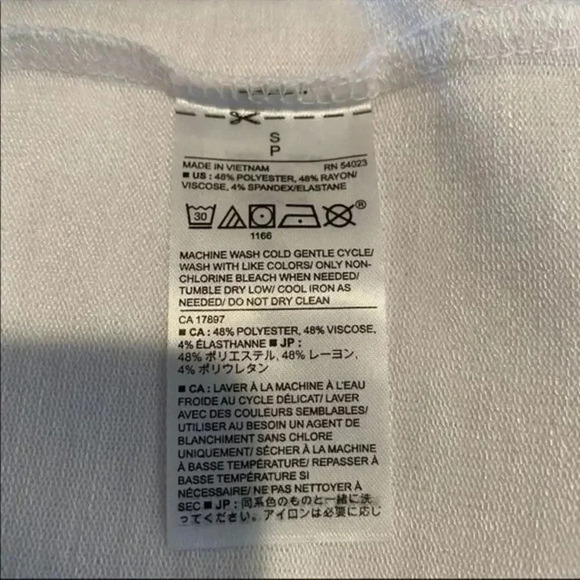 - Banana Republic factory white top - Picture 4 of 5